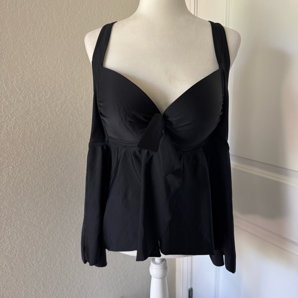 Torrid Wireless Babydoll Tie Front Tankini Top - Picture 4 of 11